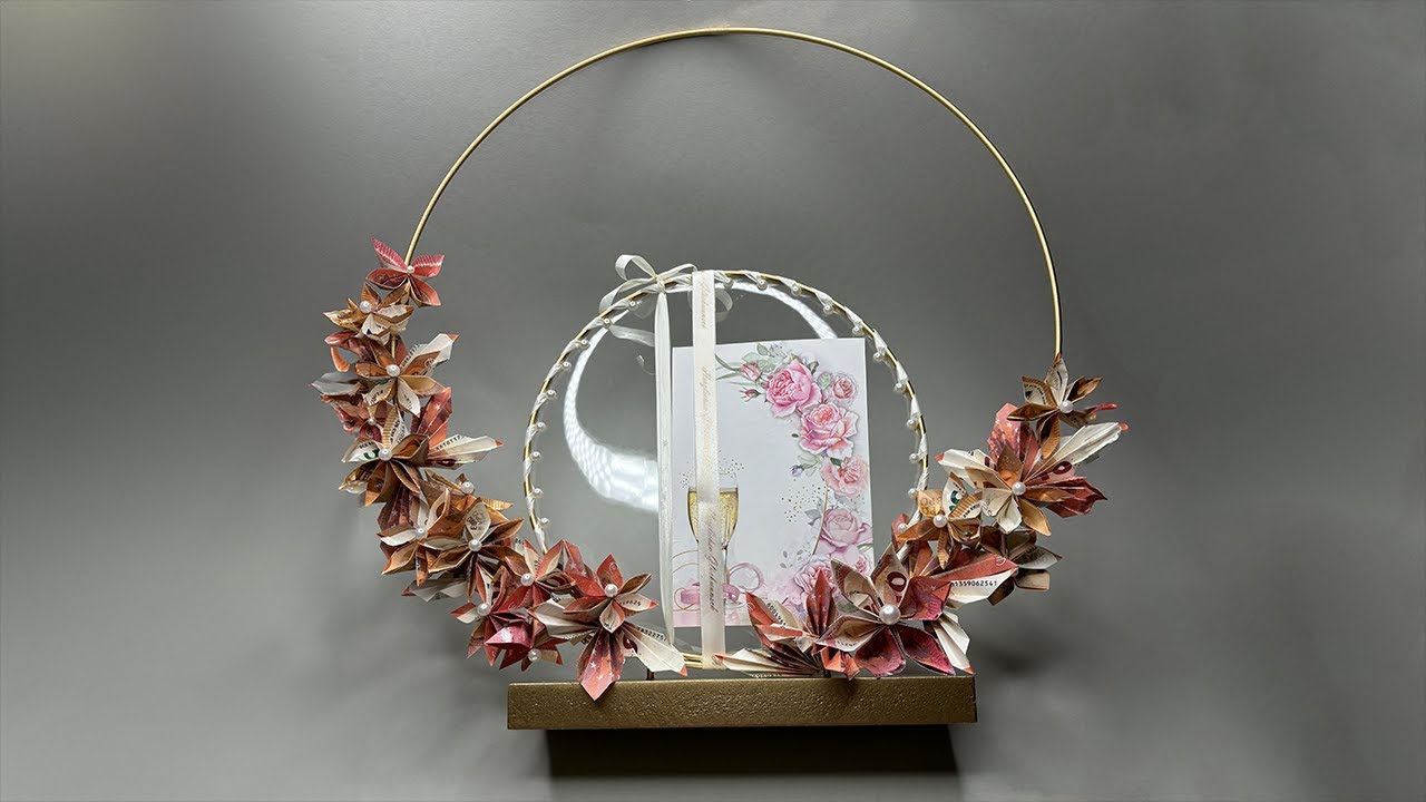 Innovatives Hochzeitsgeschenk: Geldblumen-Kranz als kreative Überraschung! 🌸💍🎁
