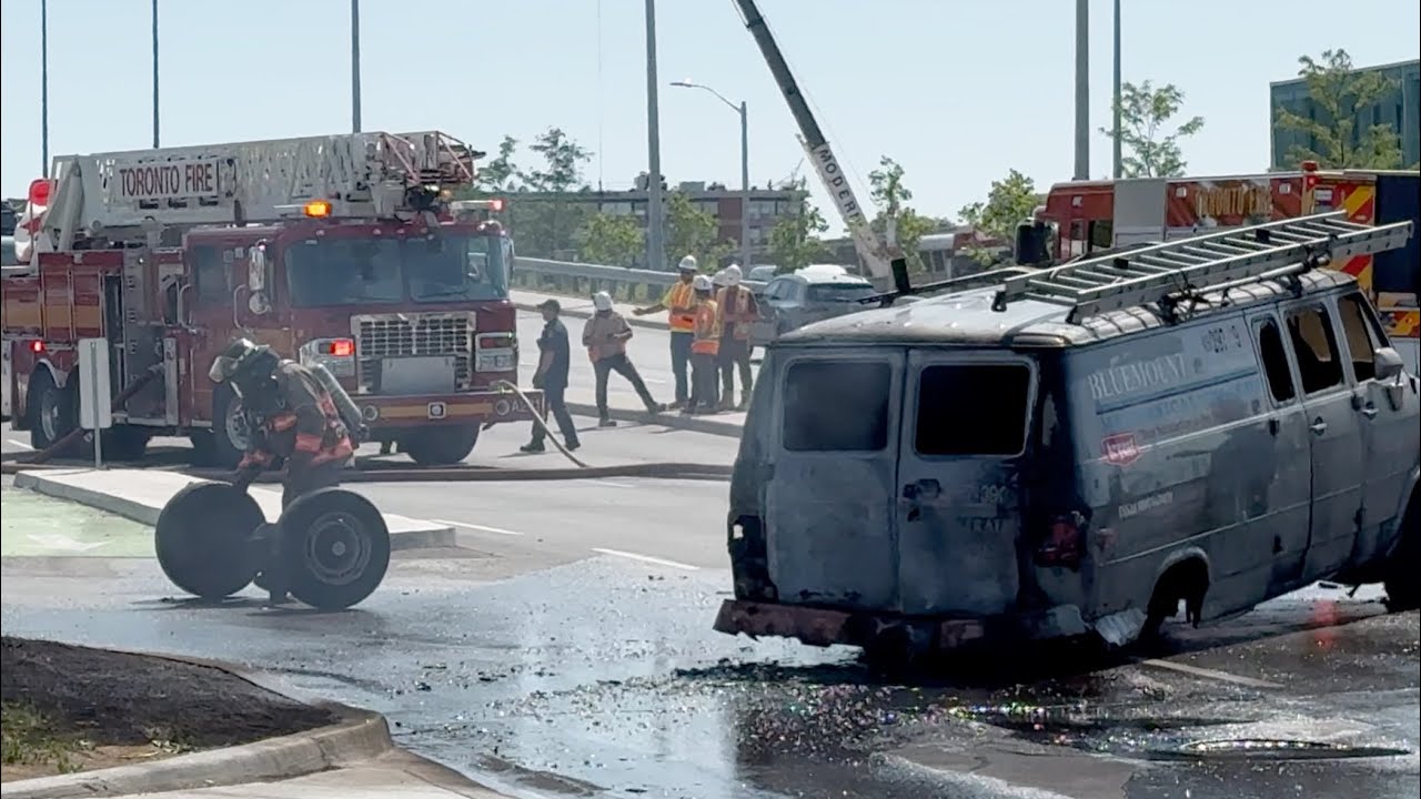 Toronto Emergency Services Vehicle  Fire Eglinton & Kennedy Scarborough ￼