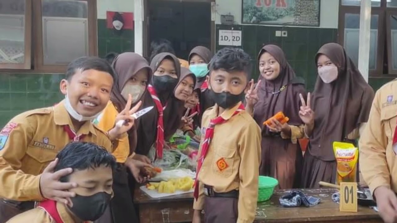 Dokumenter Angkatan 53 MI Kresna Mlilir Dolopo Madiun