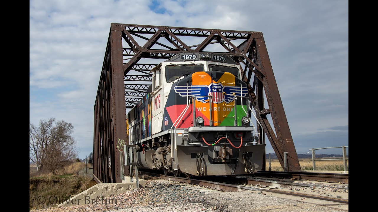 1 hour of SD70M Idle Sounds