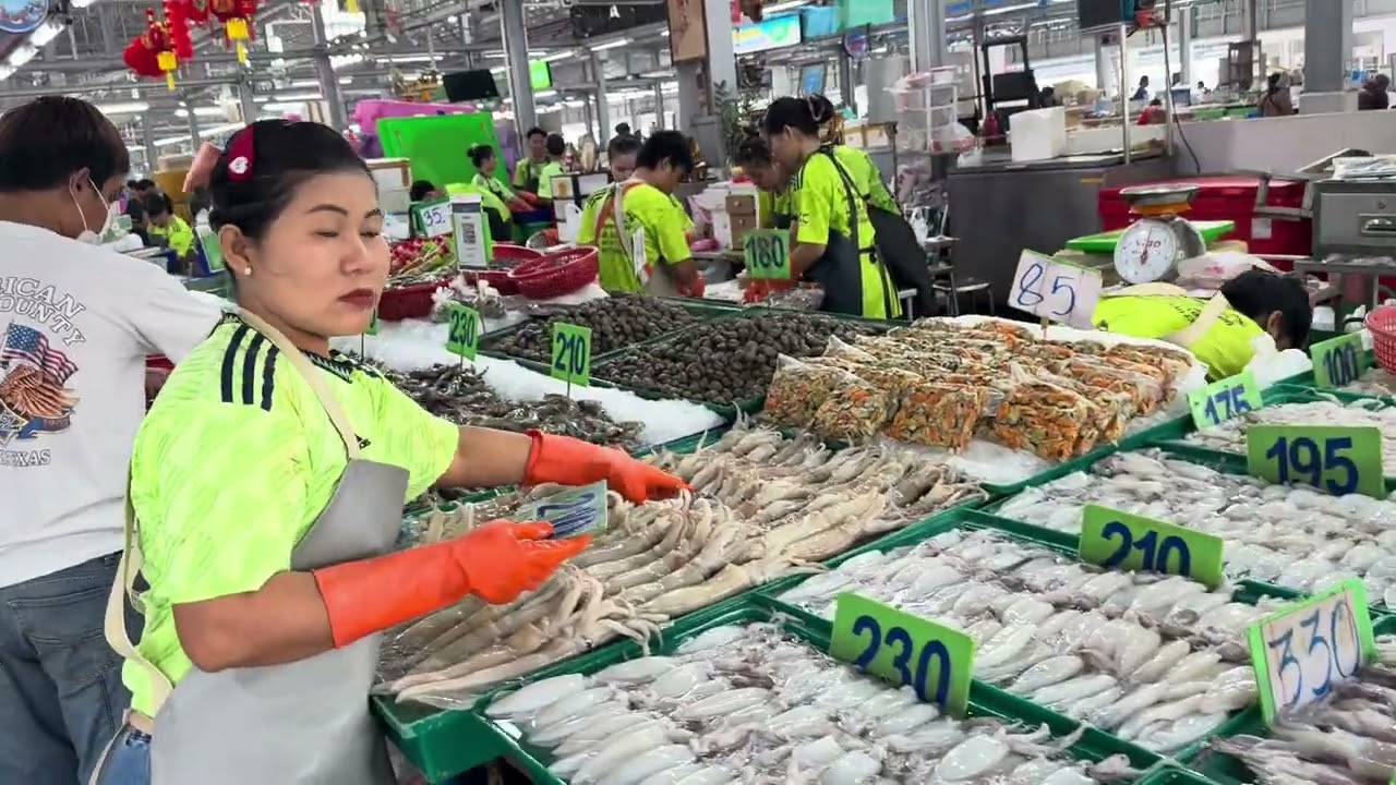 “ตลาดค้าอาหารทะเลสดๆจากทะเลไทยส่งตรงถึงตลาดไท”ร้านบัญชาทะเลสดตลาดไทเปิดให้บริการ24ชั่วโมงนะครับ🙏💜🌹