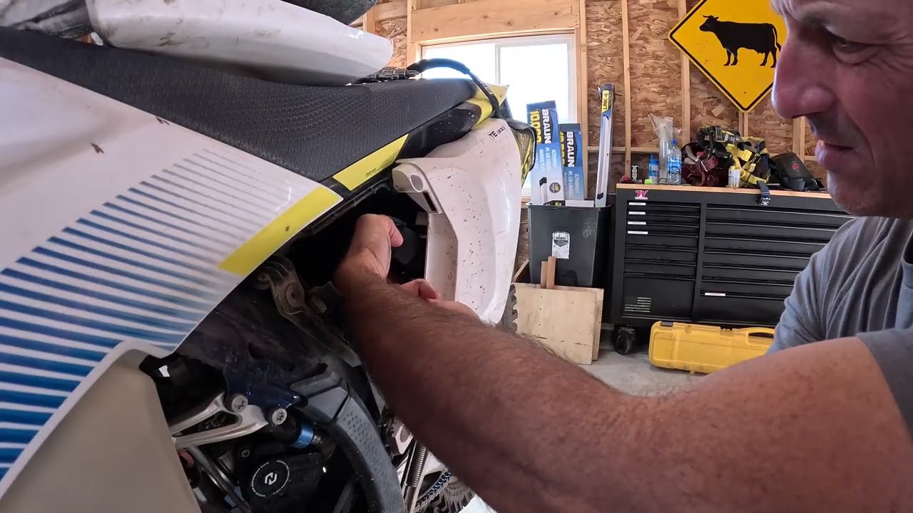 Air Box Toolkit! Amazing way to carry tools on the trail.  Review and installation. 
