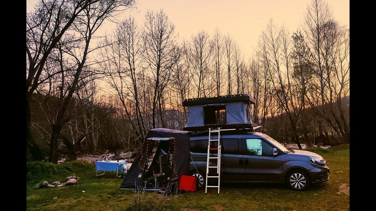 Doblo Kamp Aracı ile Dere Kenarı Kampı