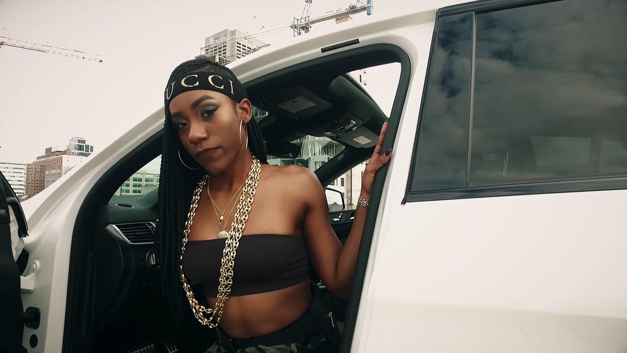 Felix London feat. Monéa - Gucci Gang Femix