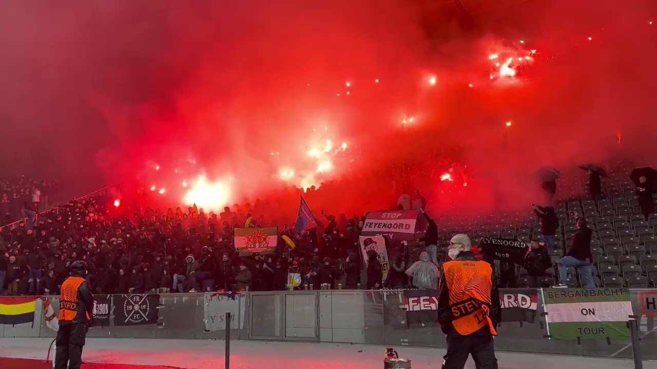 Sfeeractie in het uitvak van dichtbij bij Union Berlin - Feyenoord (9/11/2021)