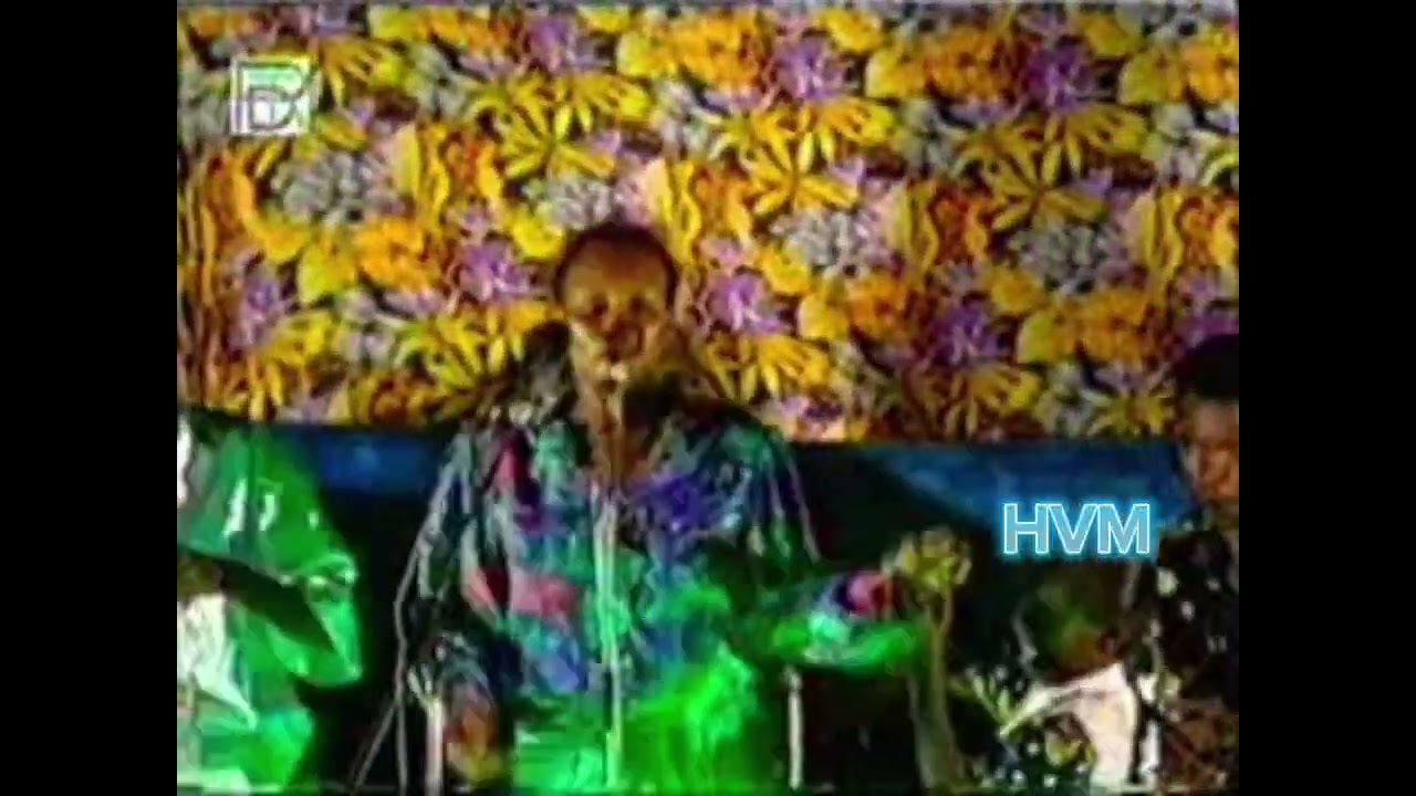 Nadiifo Xaaji - Indhihii is jecelbaa