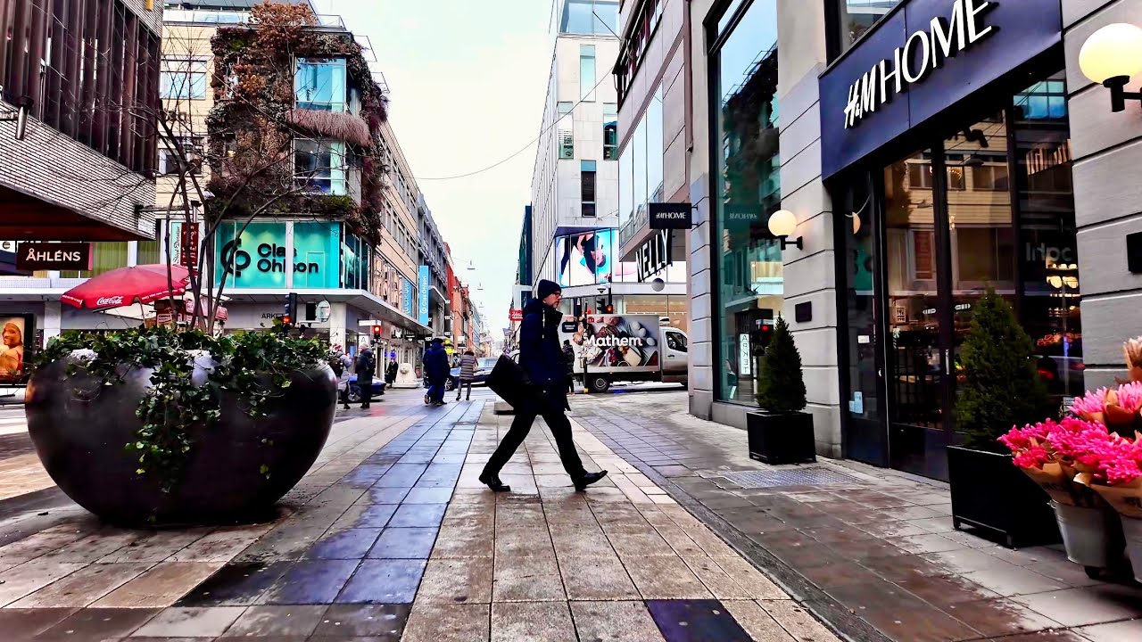 Stockholm Winter Lunch Walk 4K 🇸🇪❄️ | Drottninggatan → Hötorget → Hötorgshallen
