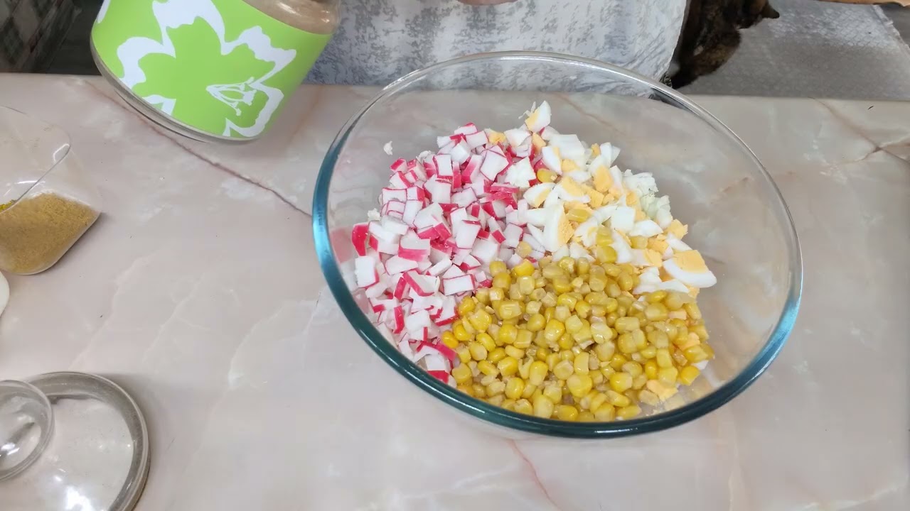 ВКУСНЕЙШИЙ САЛАТ ПЯТИМИНУТКА - ХОТЬ В ПИР, ХОТЬ В МИР. #вкуснопростоибюджетно #еда #салат #рецепт 