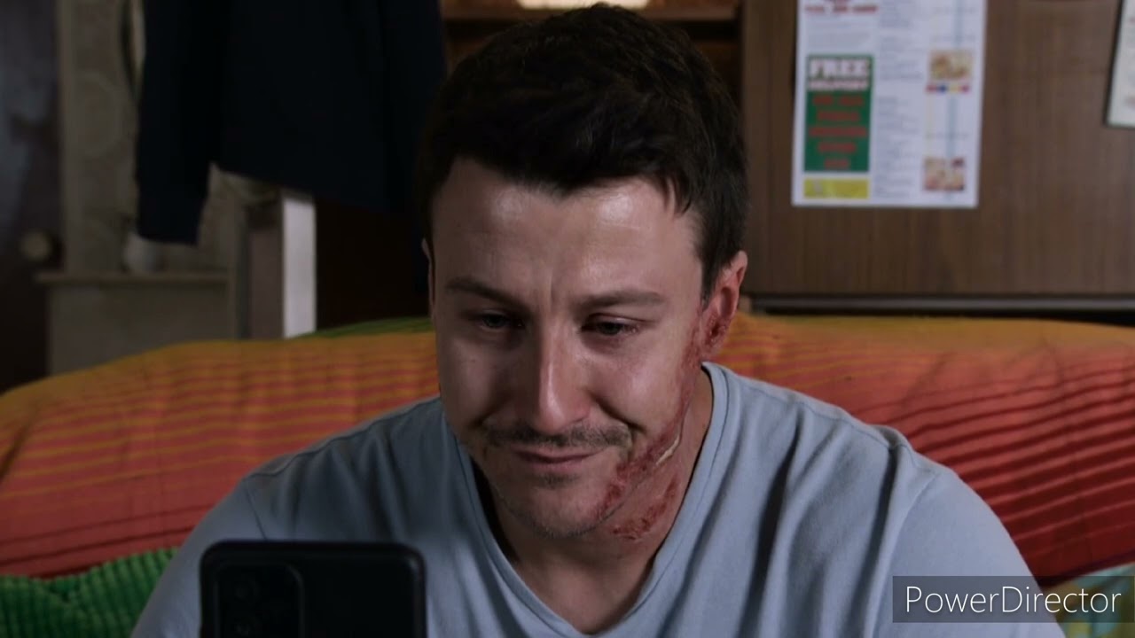 Coronation Street - Ryan Reveals Himself Online (17th October 2023)