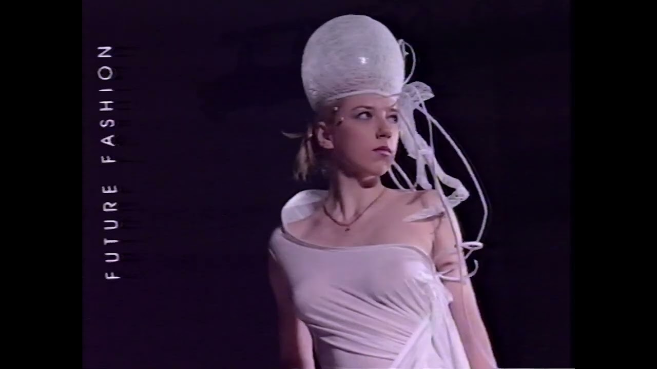 Helsingin palvelualojen oppilaitos - Future Fashion Show 2000