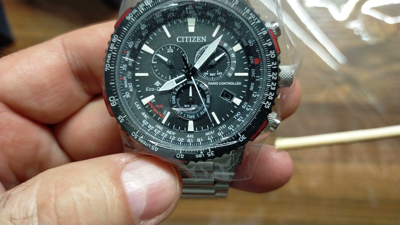 Краткий обзор часов citizen cb5001-57e.
