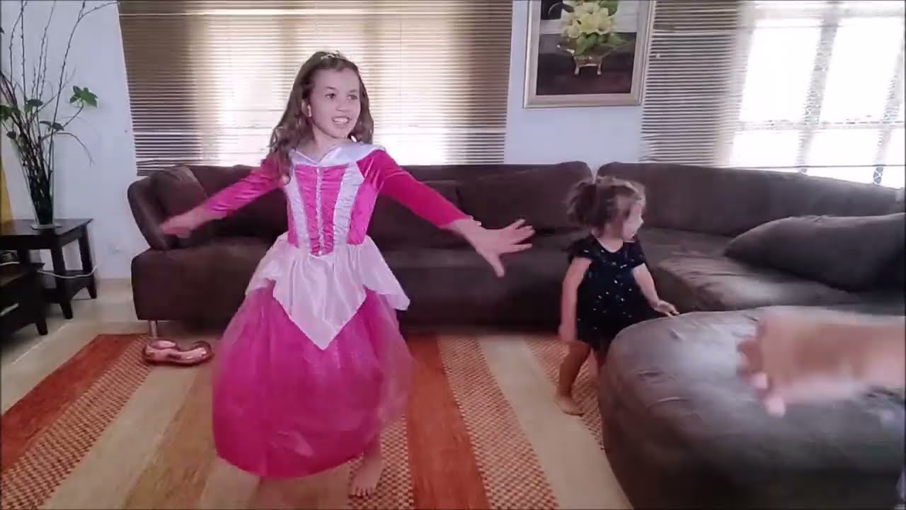 Liana em seu primeiro trabalho de figuração - A linda rosa juvenil