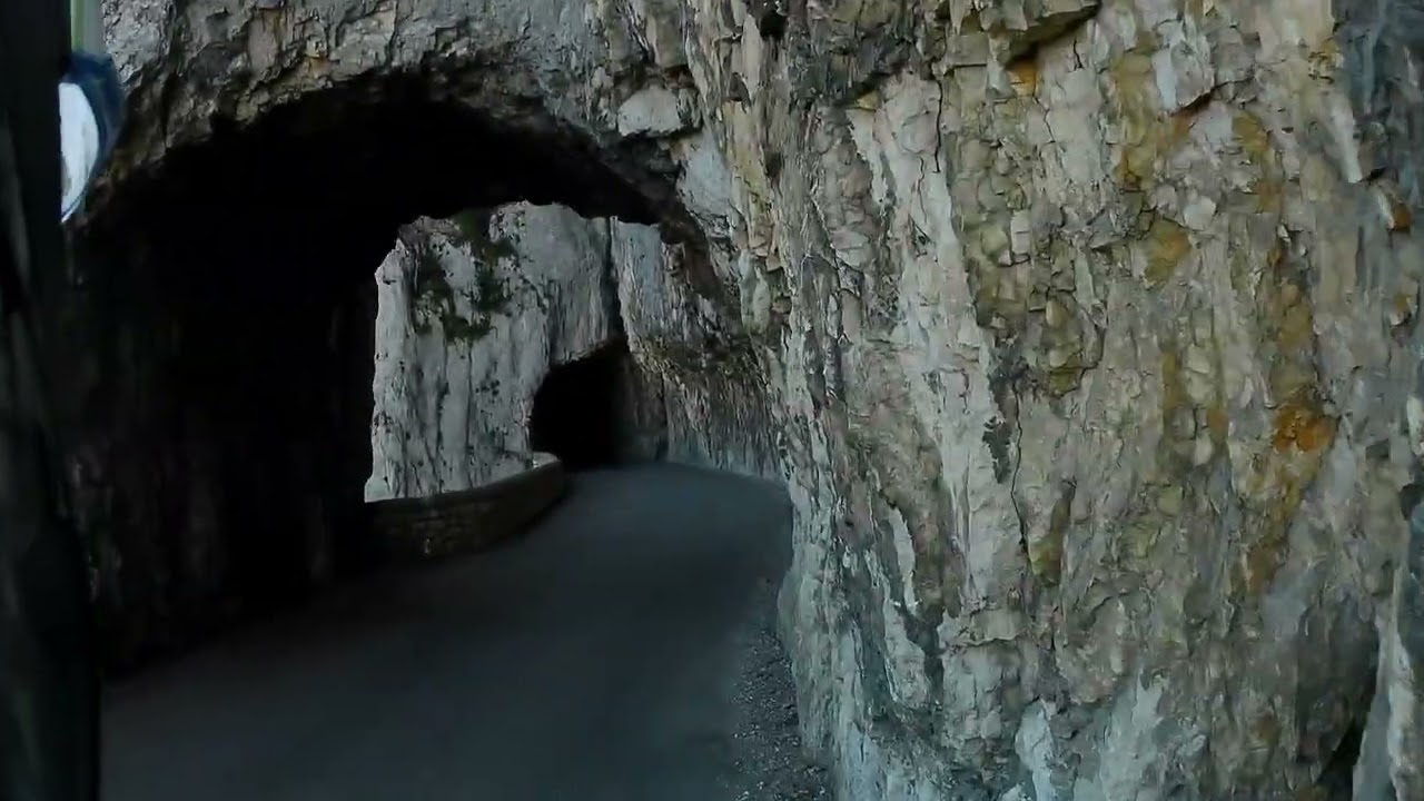 VERCORS COMBE LAVAL ET GORGES DE LA BOURNE