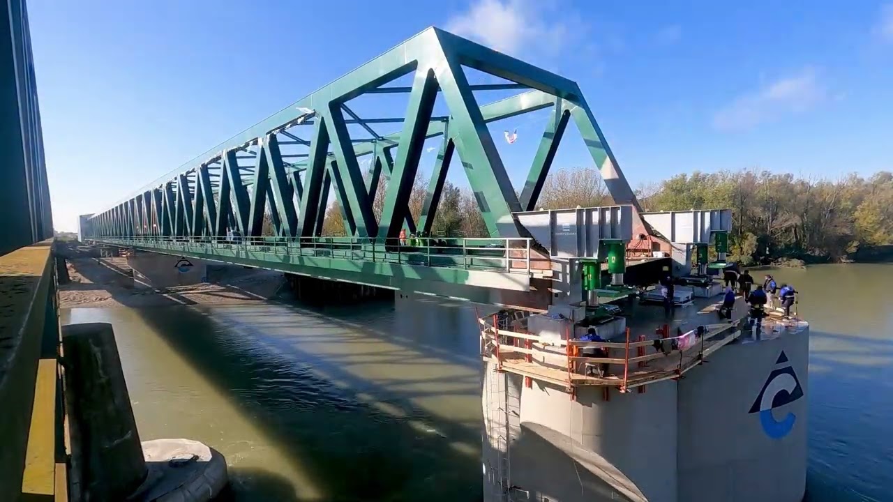 Novi željeznički most premostio Dravu kod Botova - ubrzano naguravanje/dron