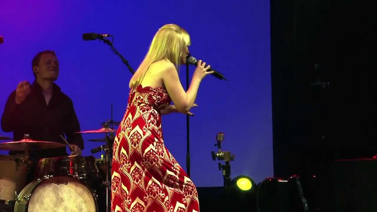 Carolin No - Fading Sun