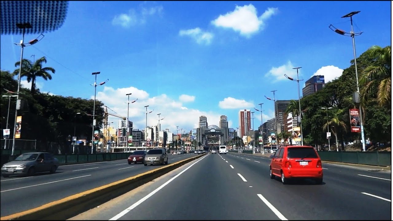 Avenida Bolivar, Caracas