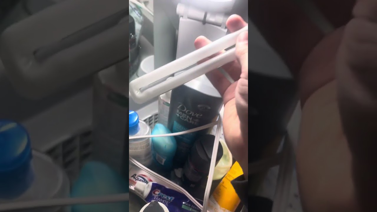 Two different bulbs in my ottlite pl fluorescent desklamp with an electronic ballast 