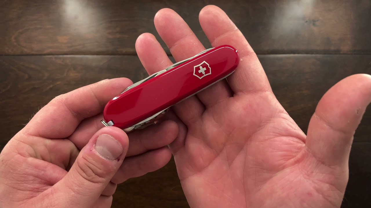 The Victorinox Mountaineer, The Perfect Urban EDC.