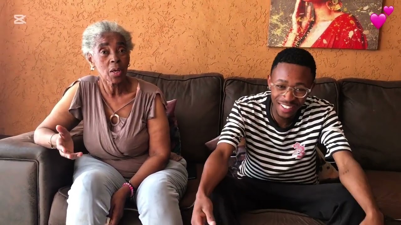 I smoked Choef 💨Prank On my 👵 Granny🤣🤣🤦🏻to get her reaction 