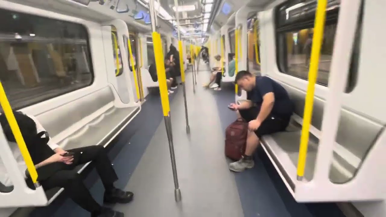 港鐵東鐵綫R-train(D097/099)上水至落馬洲(往落馬洲尾班車)