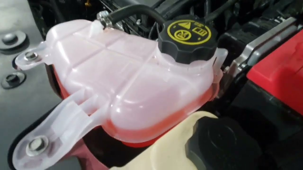 Chevrolet Sonic.  Purga del sistema de enfriamiento.