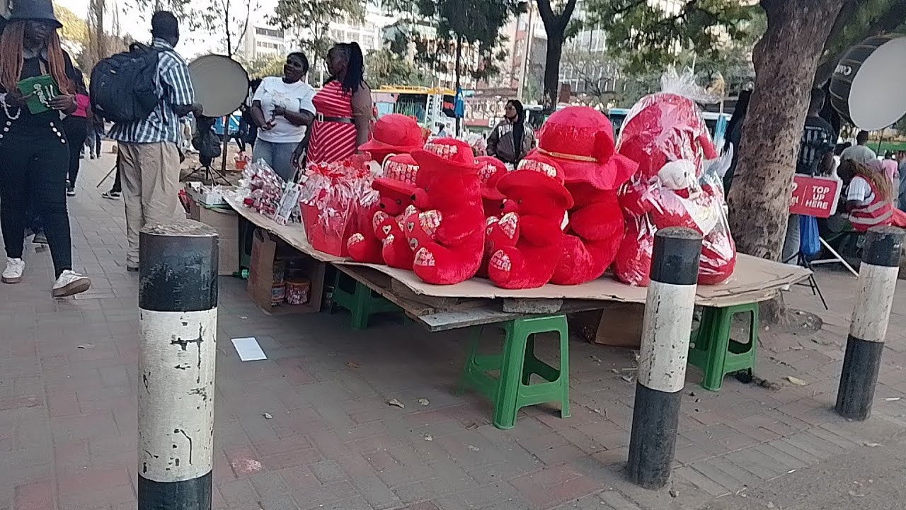 VALENTINE'S DAYS WALKING ALONE IN NAIROBI CBD NO LOVE 