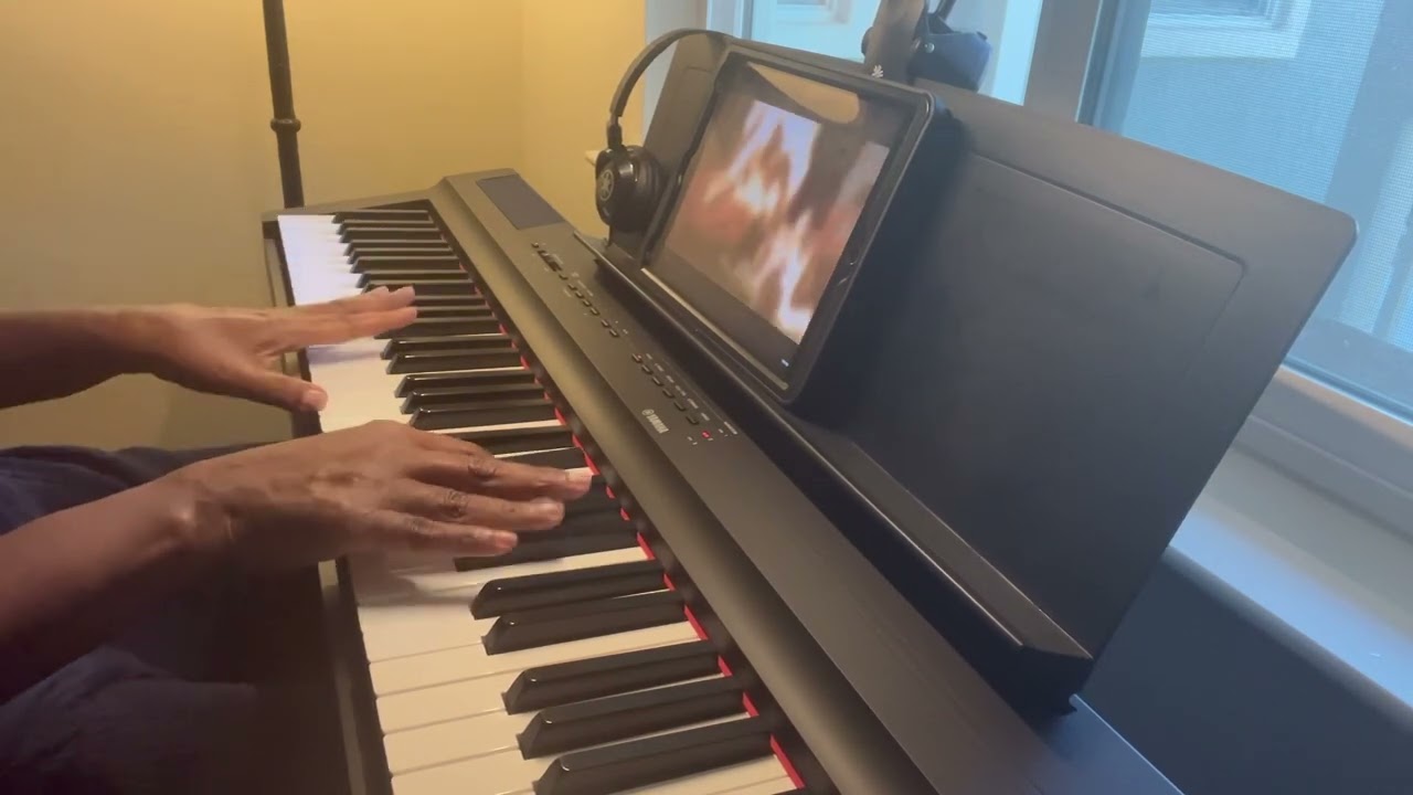 Skyfall - Adele - piano karaoke 