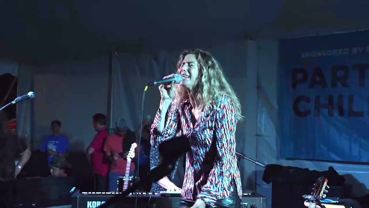 Sophie B. Hawkins 