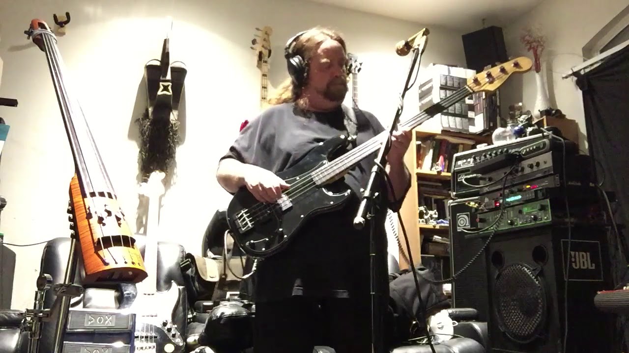 Aime on Howard Ulyate Fretless Bass