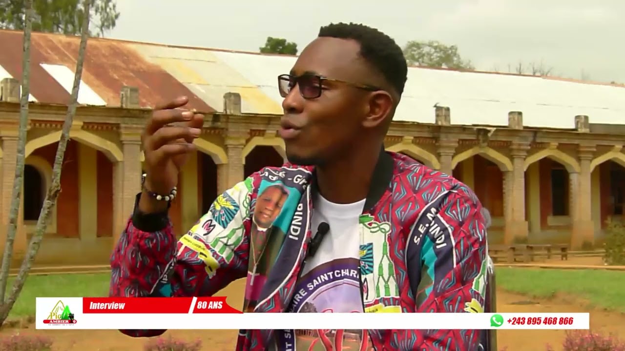 L'abbé Alexandre MASUNDA, formateur au Petit Séminaire de KIBULA répond au micro de PIC AMBIER TV 