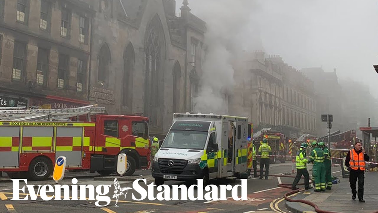 Firefighters tackle major fire on George IV Bridge in Edinburgh’s Old Town