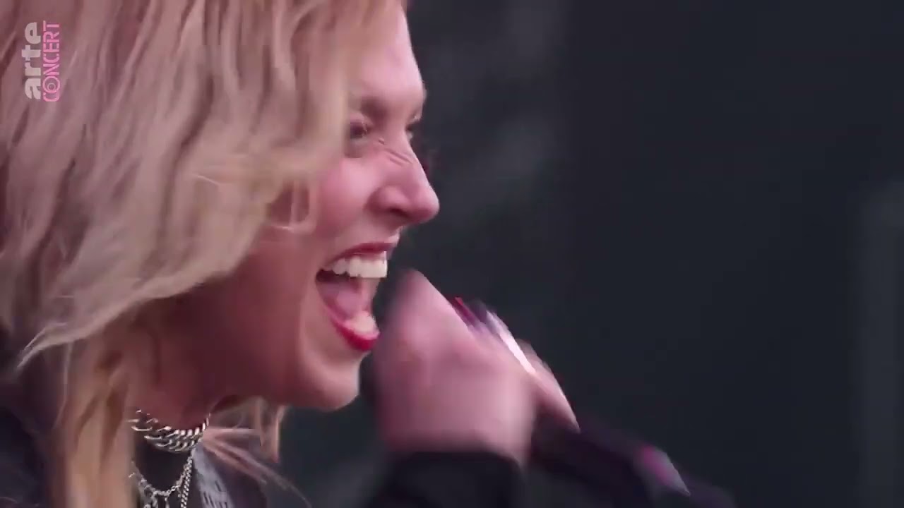 Lzzy Hale - Crazy On You