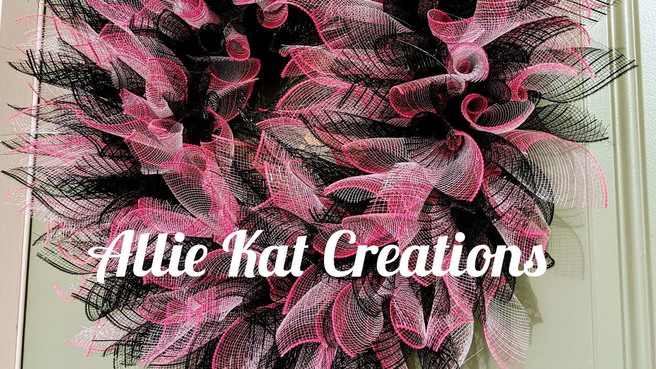 Handmade deco mesh wreaths Nazzie method