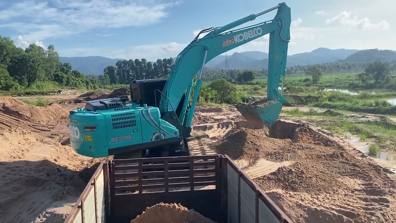 KOBELCO SK200-10 ป้ายแดง ตักทรายครับ