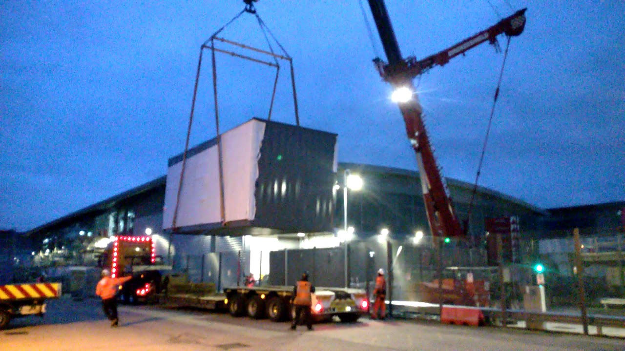 Bronze shield 500 tonn crane  20/1/18