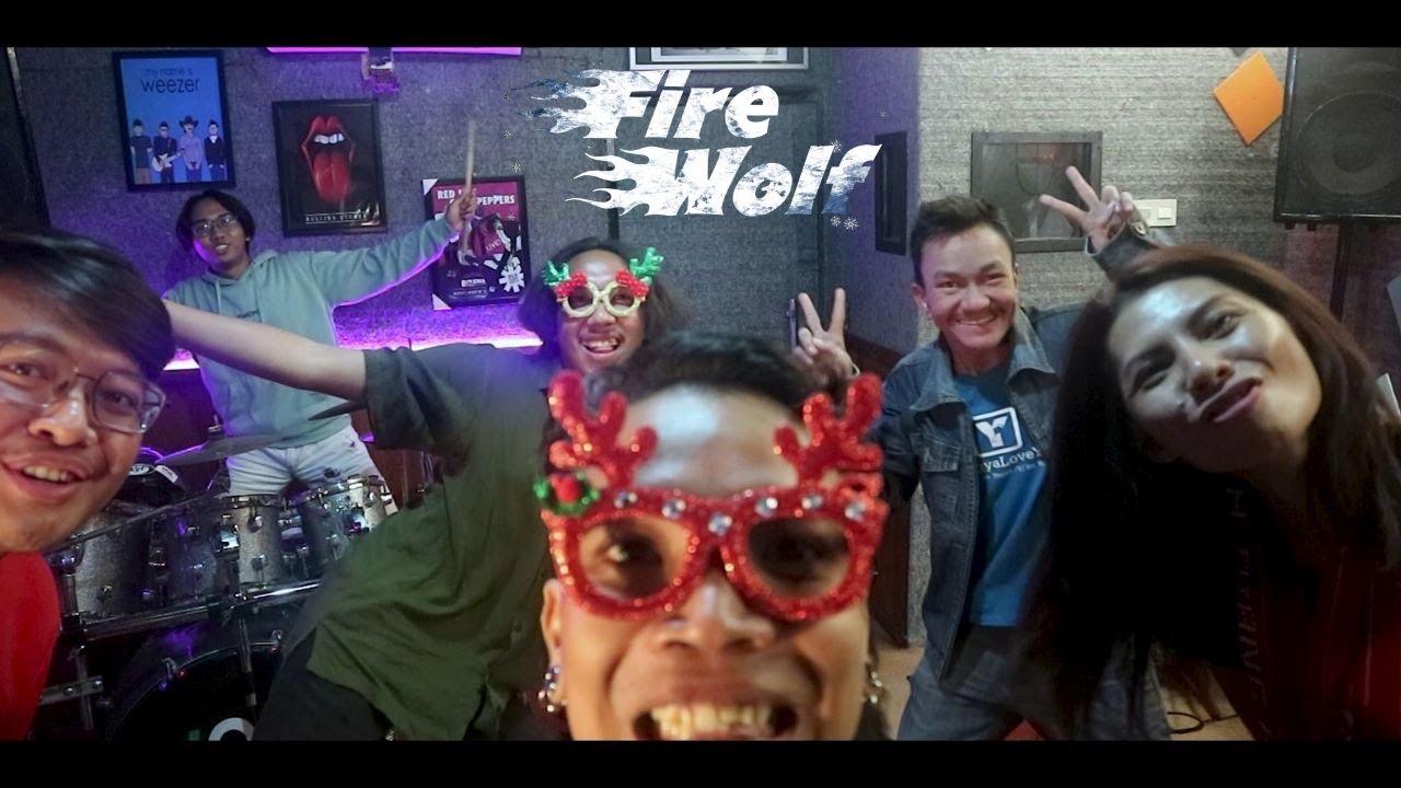 FIREWOLF - Feliz Navidad & We Wish You a Merry Christmas | (Official video)