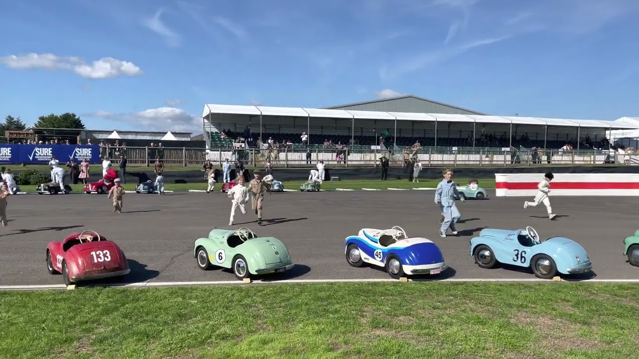 Goodwood Revival 2022 Austin J40 settrington cup race