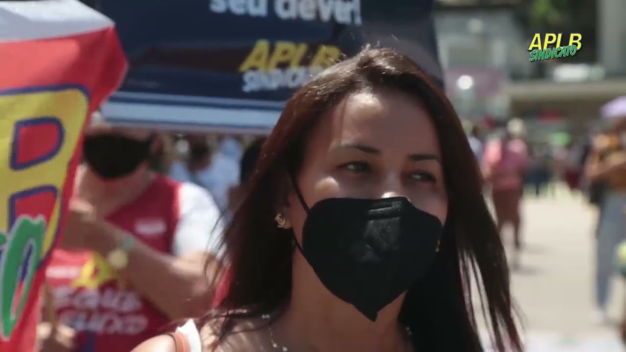 APLB NAS RUAS CONTRA O DESMONTE DA EDUCAÇÃO PÚBLICA EM SALVADOR