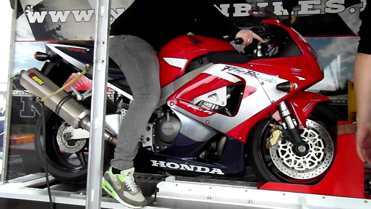 Dynojet Honda Fireblade cbr929 sc44, with Akrapovic exhaust sound.