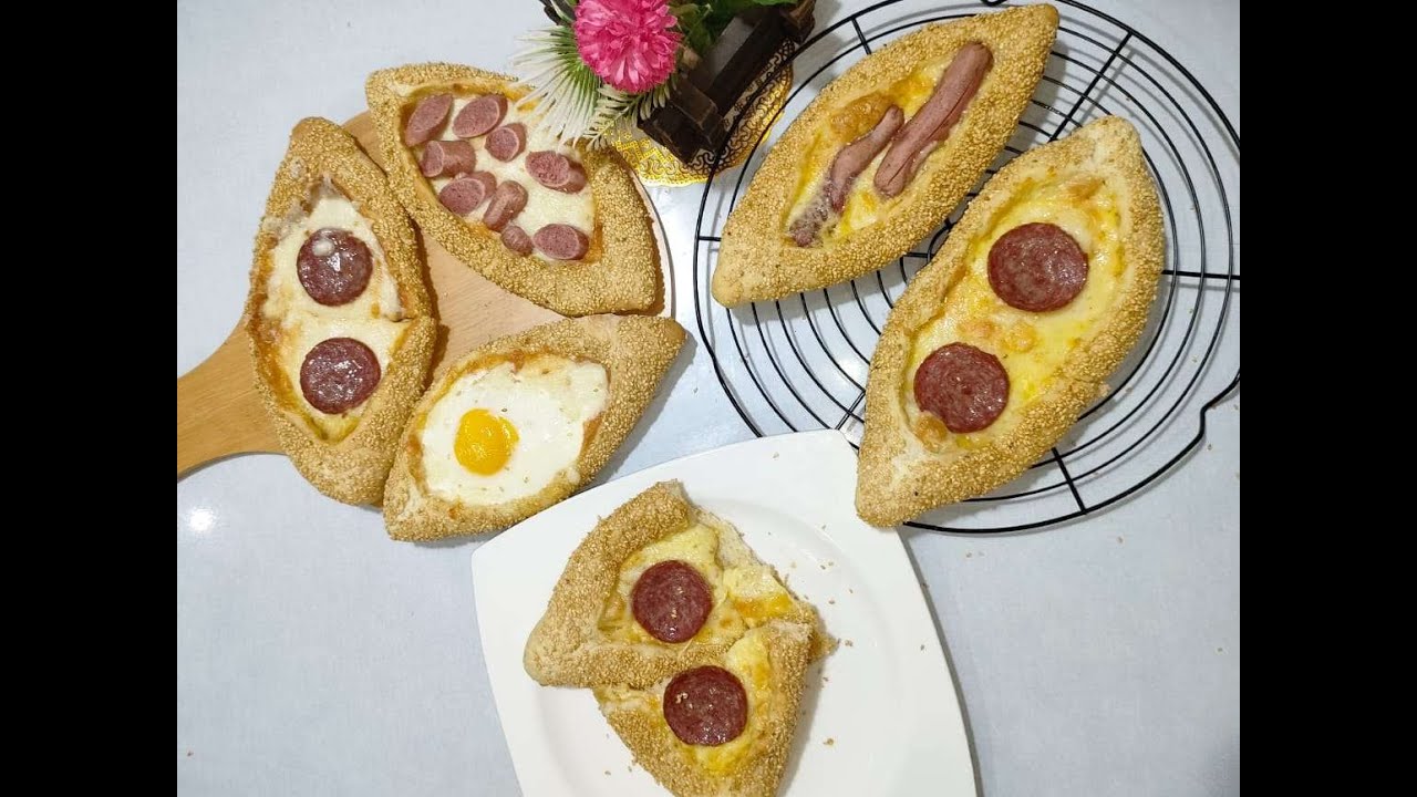 بيتزا سيميت الجبن😋😋🥰