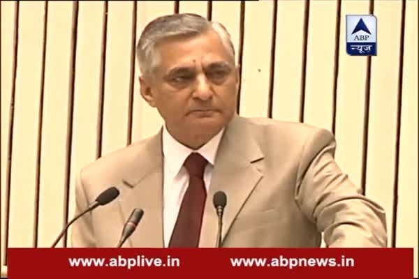 Chief Justice of India TS Thakur breaks down during his speech at Jt conference of CMs and