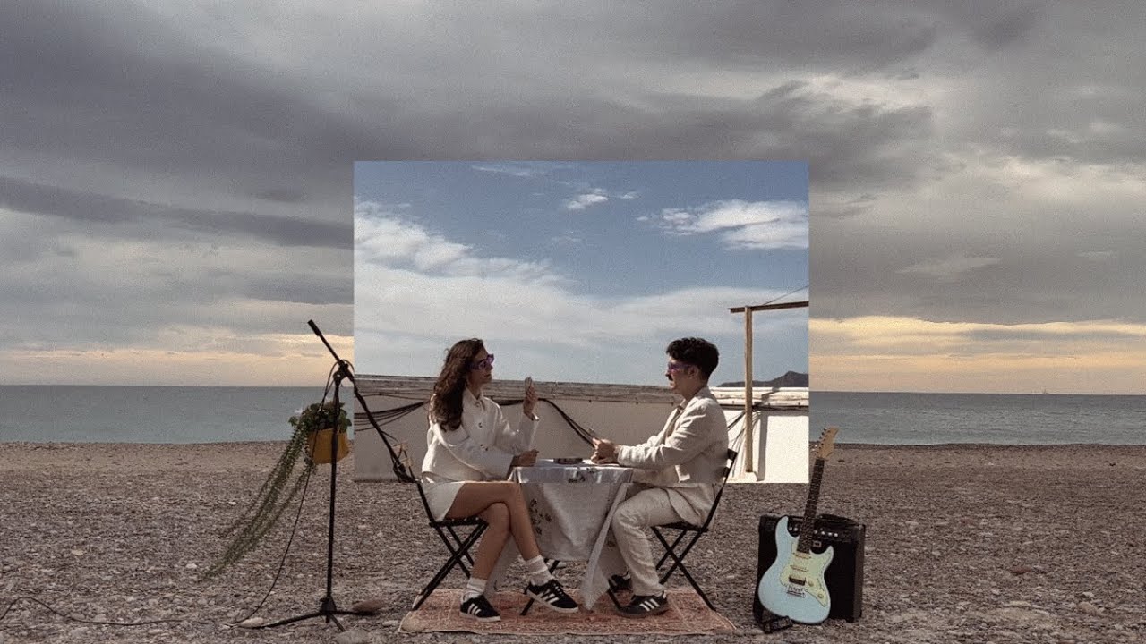 Lila ROME - Don't Look At The Sun [LYRIC VIDEO]