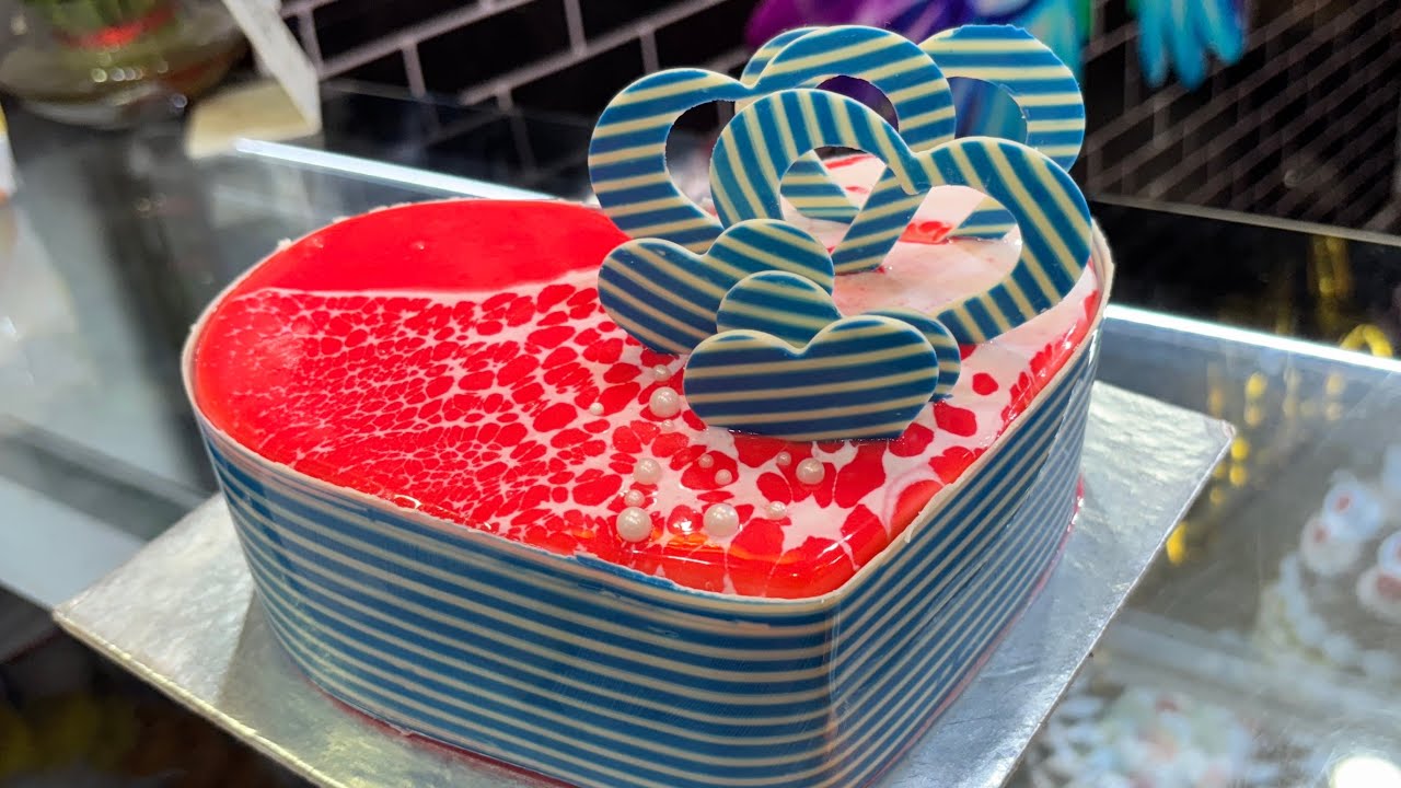 Beautiful heart shape mirror, glaze cake \ eggless cake