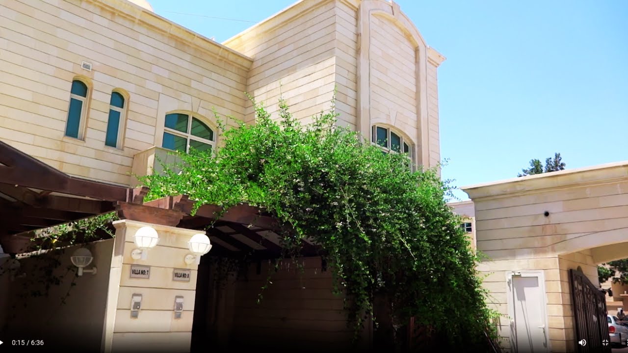 Luxurious villa 5br(3master) +M+L+dining +study and backyard ,Gated community ,Covered parking 180k