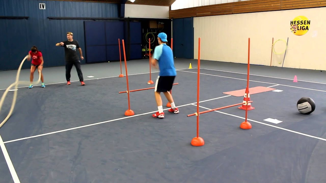 Tennis-University on-court athletic training