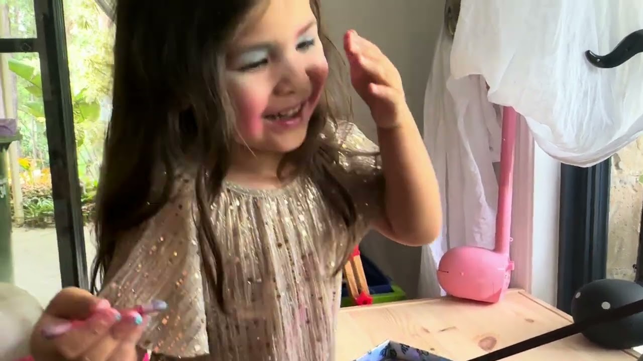 My Gand daughter clementine make her self more beautiful ❤️