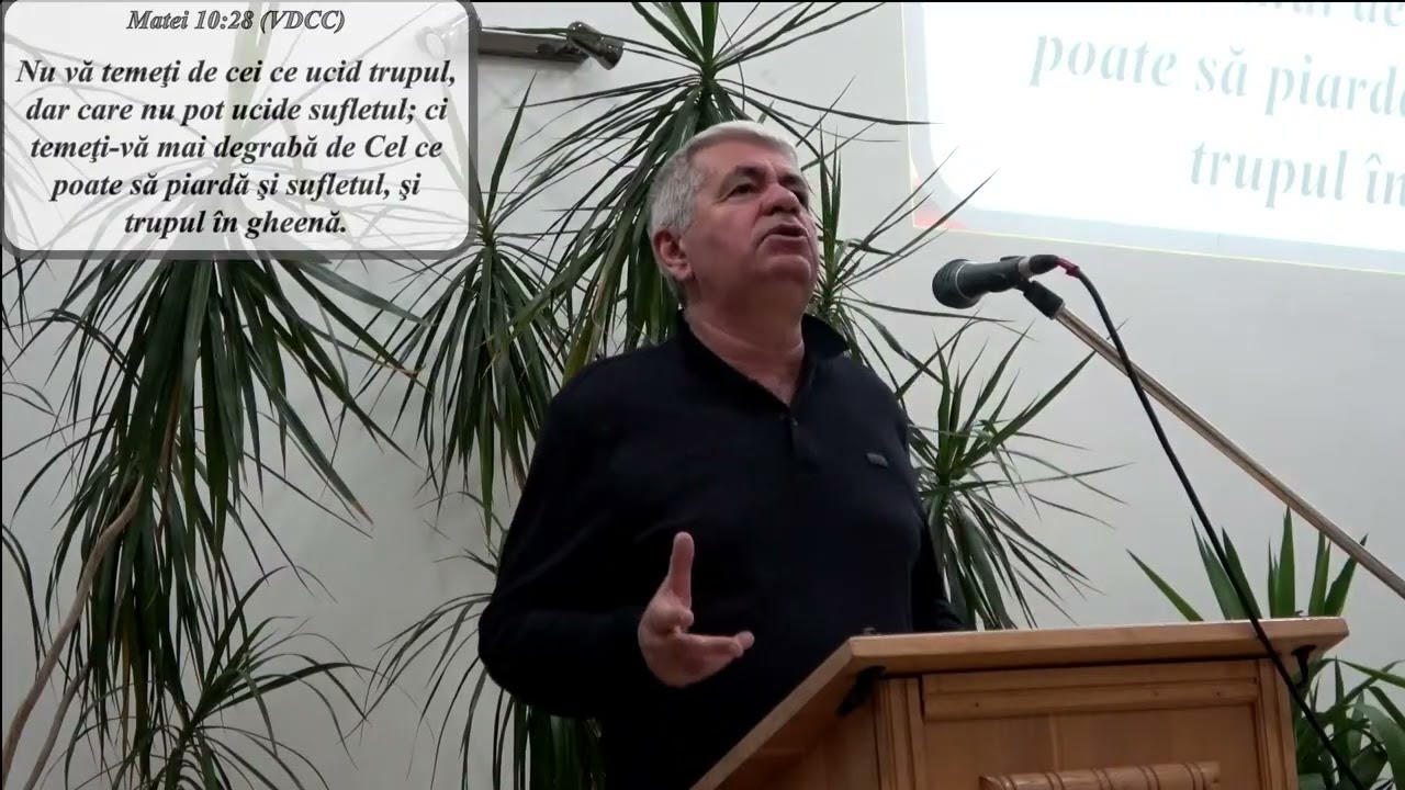 Si sa izbaveasca pe toti aceia care, prin frica mortii, erau supusi robiei toata viata lor