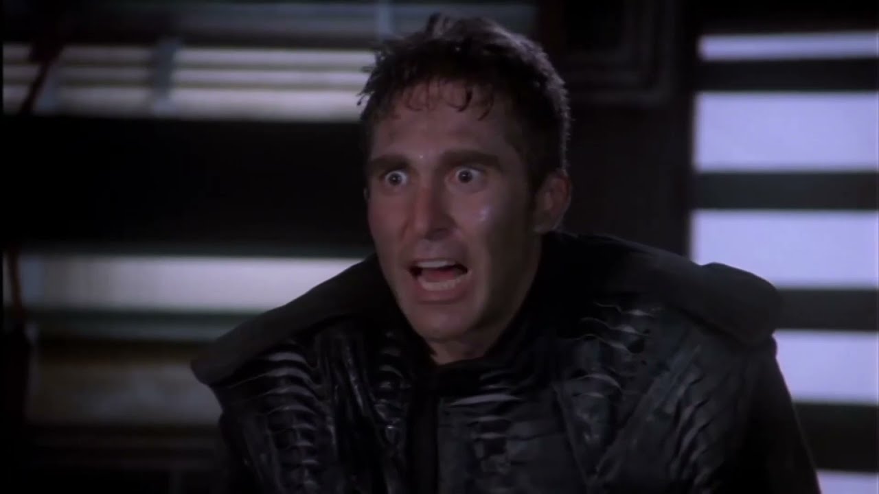 Babylon 5 - DANGER!    Bio Weapon on the Loose!