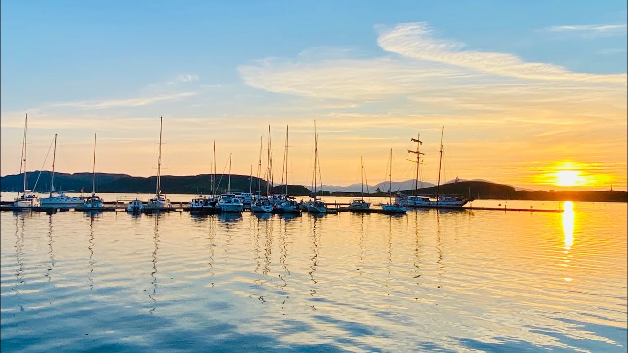 Seaside town of Oban, Kilchurn Castle and Loch Awe Scotland
