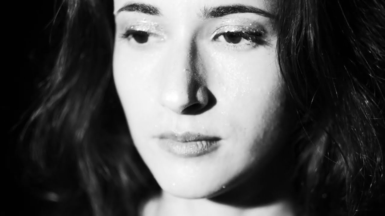Patricia Atzur &middot; Glory Box (At The Movies #1)